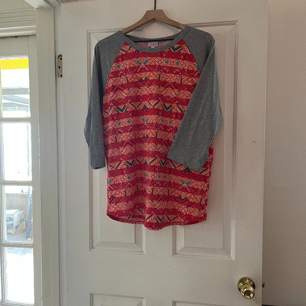 LuLaRoe Randy T-shirt (2XL)